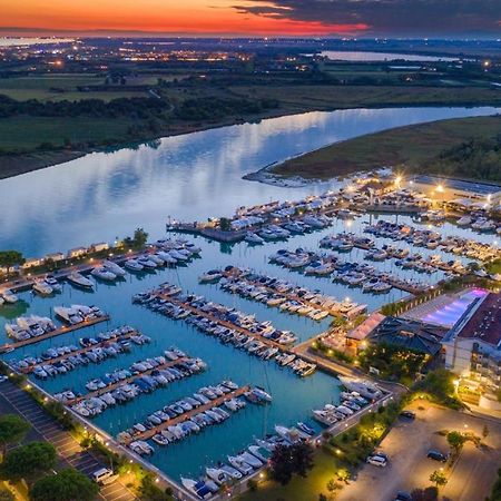 Marina Uno View Apartment Lignano Sabbiadoro Kültér fotó