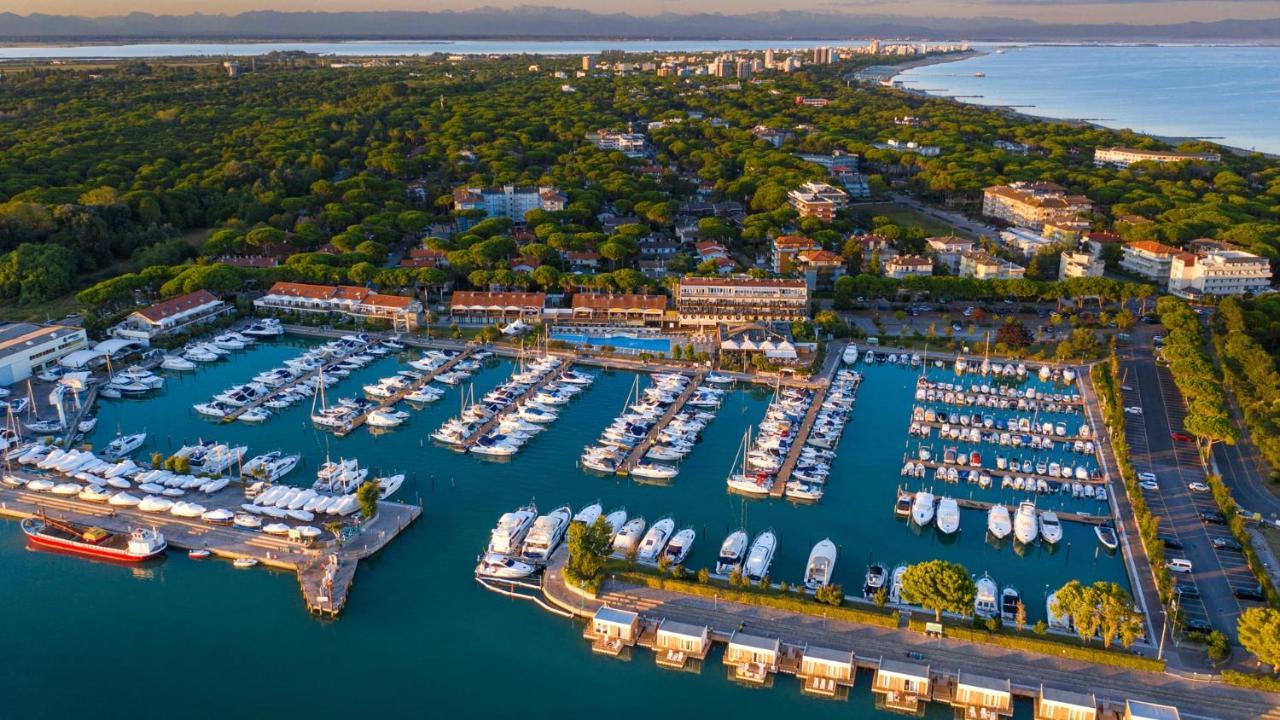 Marina Uno View Apartment Lignano Sabbiadoro Kültér fotó